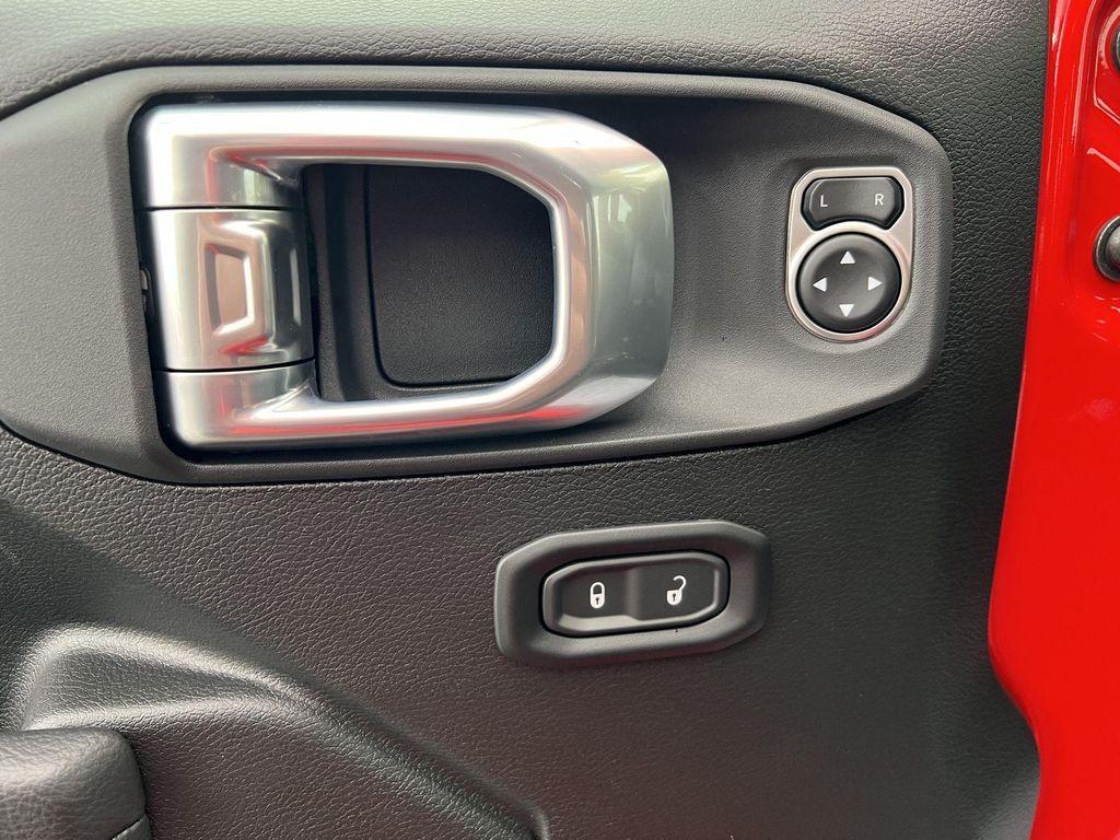 new 2025 Jeep Wrangler car, priced at $50,234
