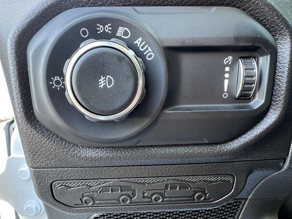 new 2025 Jeep Wrangler car, priced at $41,225