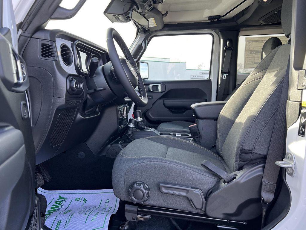 new 2025 Jeep Wrangler car, priced at $41,225