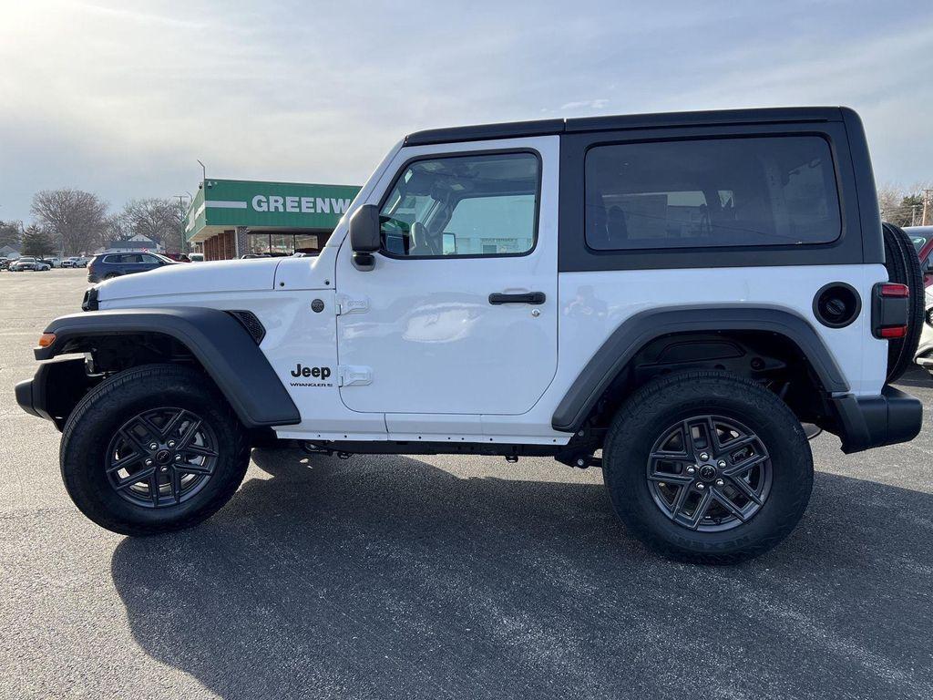new 2025 Jeep Wrangler car, priced at $41,225
