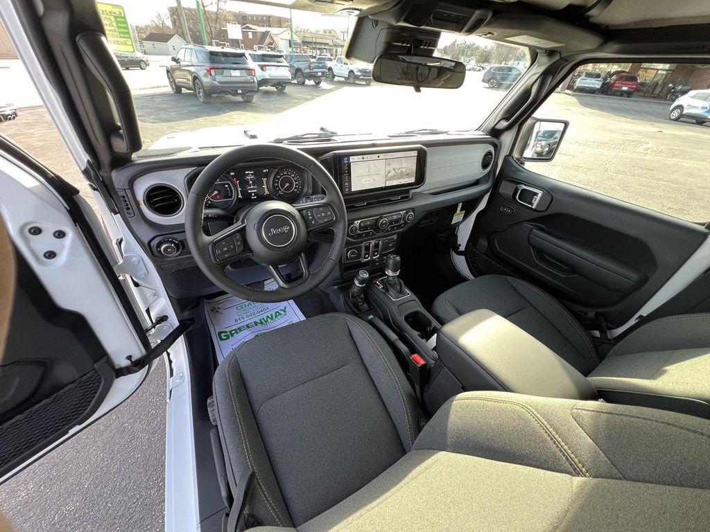 new 2025 Jeep Wrangler car, priced at $41,225