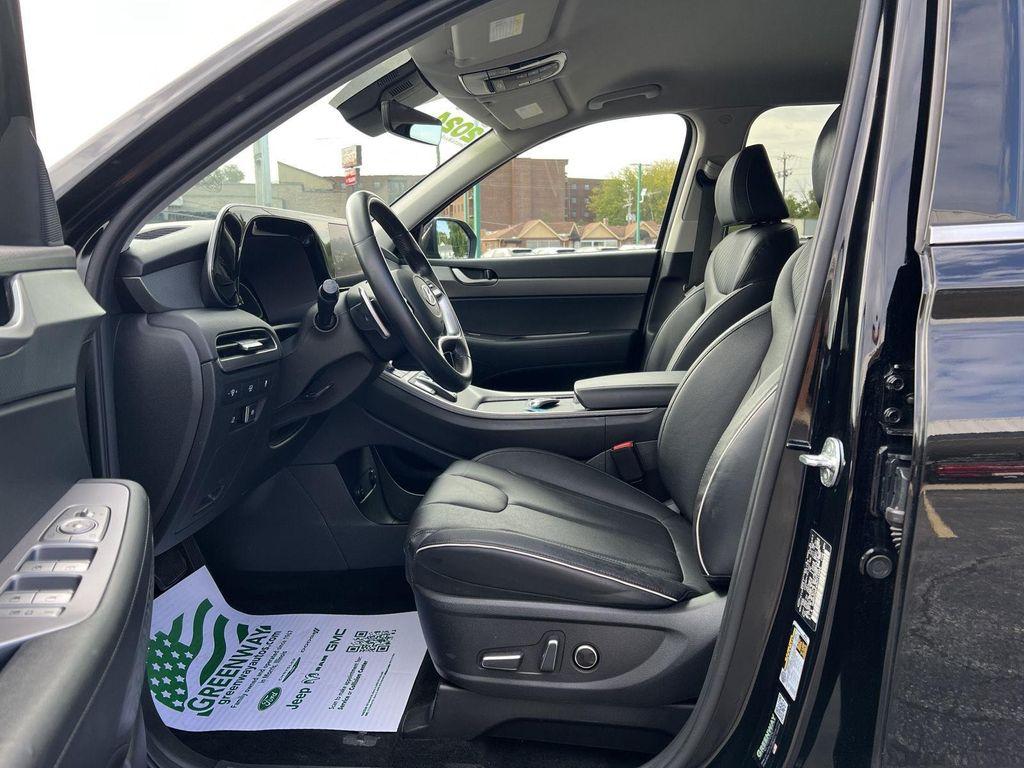 used 2024 Hyundai Palisade car, priced at $32,554