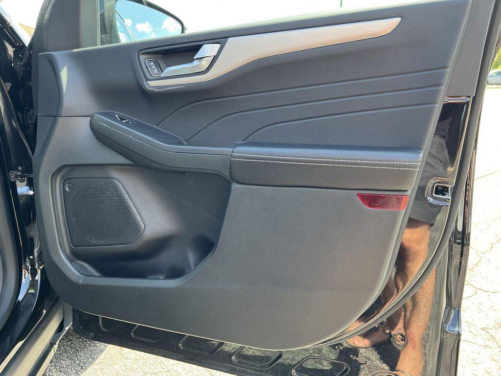 used 2022 Ford Escape car, priced at $21,385