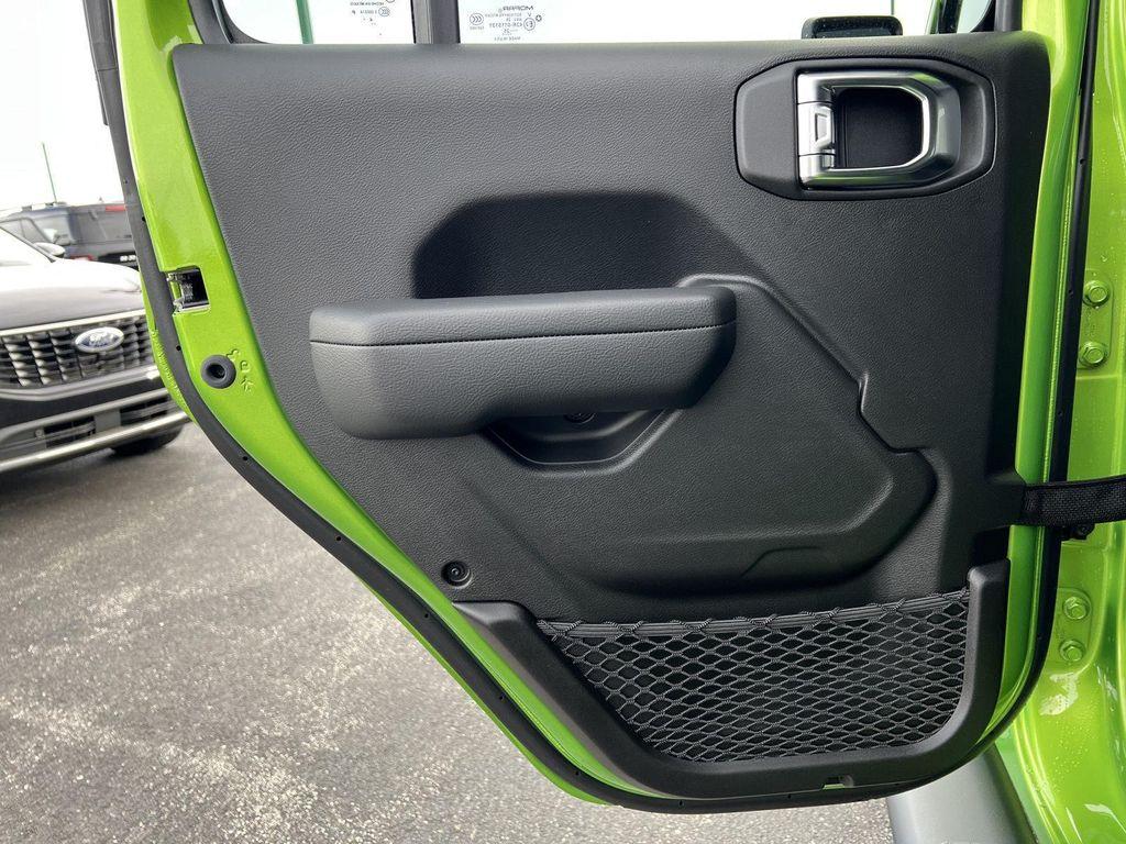 new 2025 Jeep Wrangler car, priced at $50,234