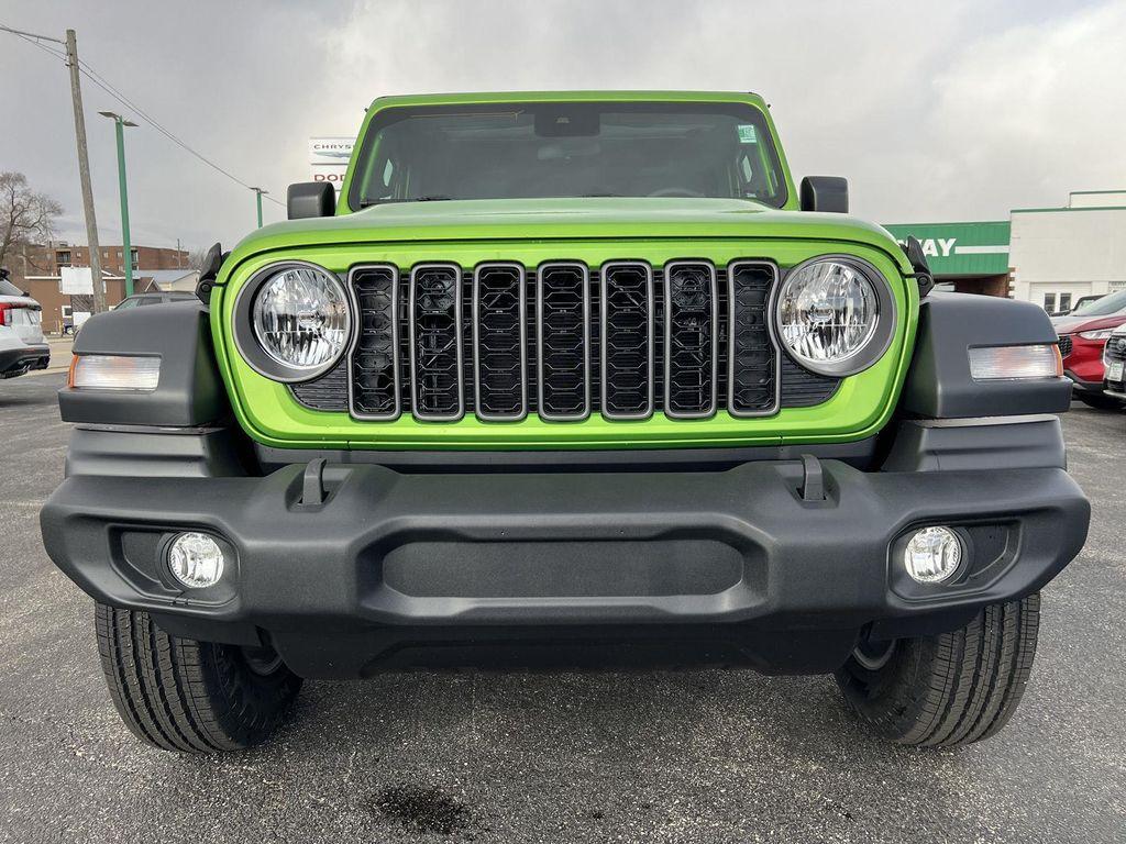 new 2025 Jeep Wrangler car, priced at $50,234