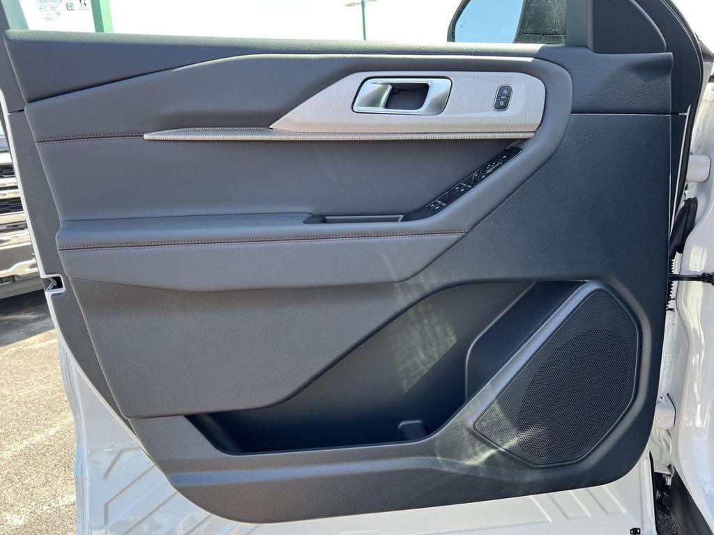 new 2025 Ford Explorer car, priced at $44,986
