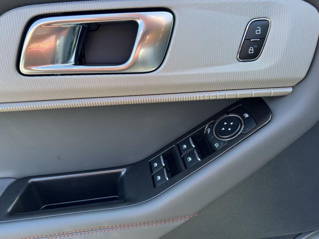 new 2025 Ford Explorer car, priced at $44,986