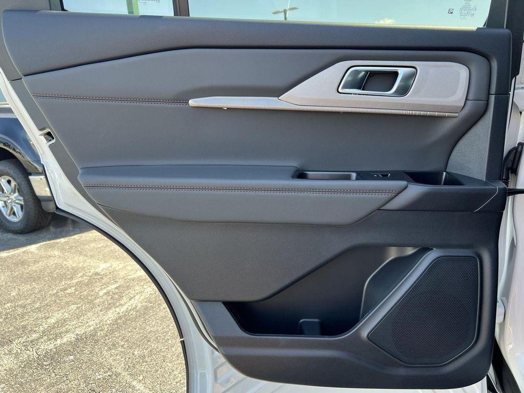 new 2025 Ford Explorer car, priced at $44,986