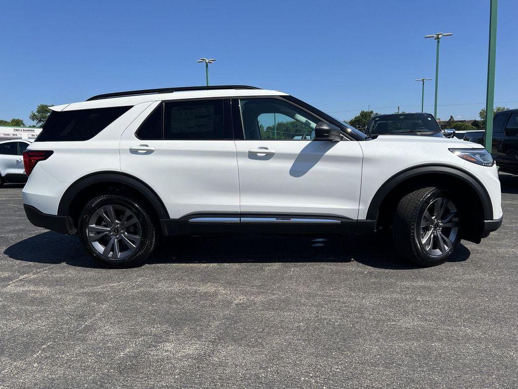 new 2025 Ford Explorer car, priced at $44,986