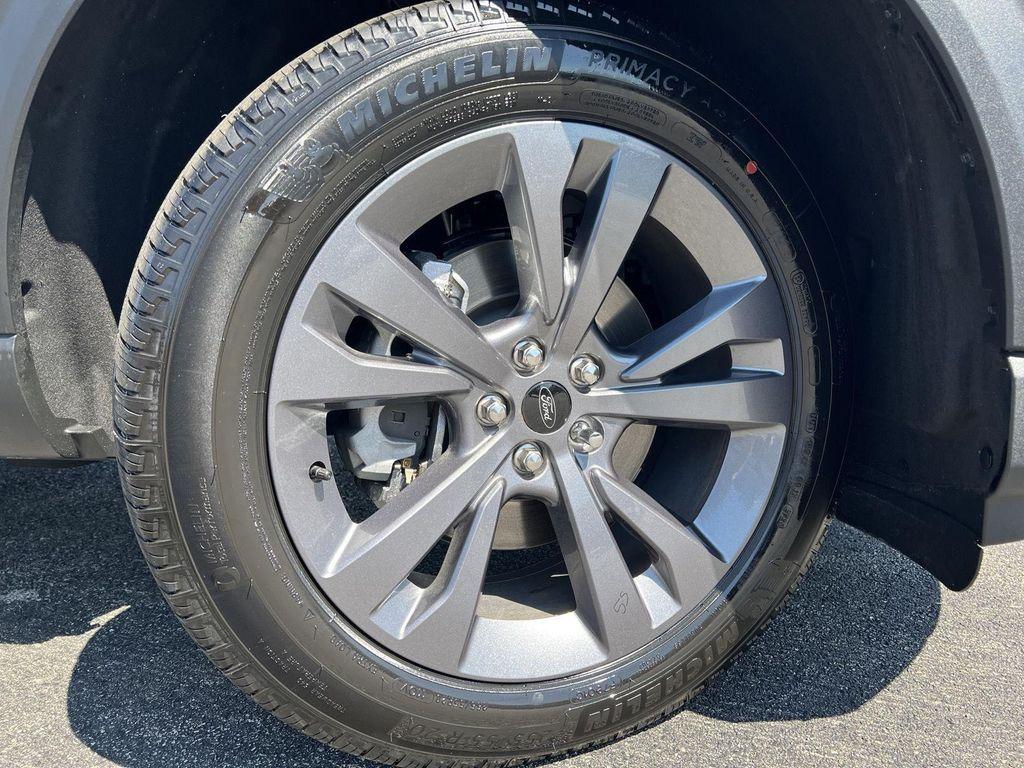 new 2025 Ford Explorer car, priced at $44,986