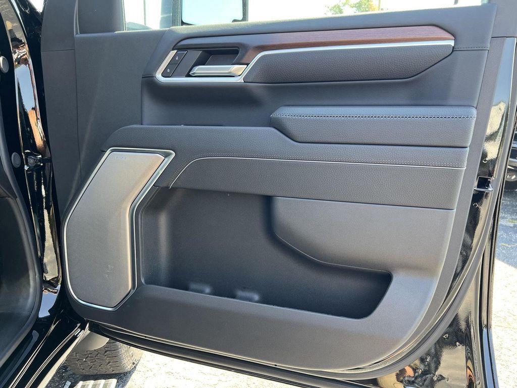 new 2026 GMC Sierra 2500 car, priced at $86,608