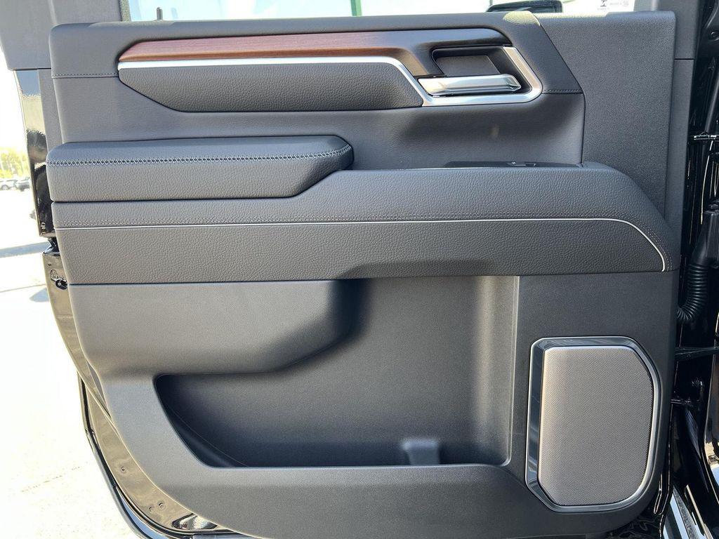 new 2026 GMC Sierra 2500 car, priced at $86,608