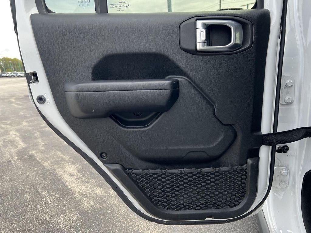 used 2021 Jeep Gladiator car, priced at $29,388