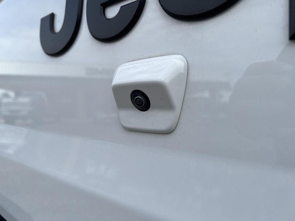 used 2021 Jeep Gladiator car, priced at $29,388