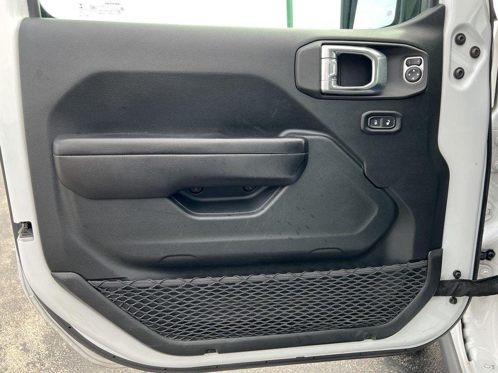 used 2021 Jeep Gladiator car, priced at $29,388