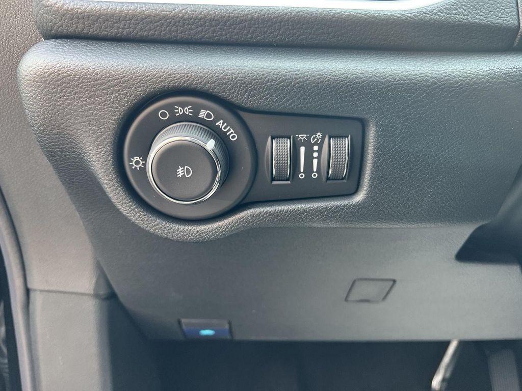 new 2025 Chrysler Pacifica car, priced at $48,093