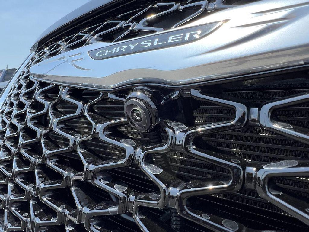 new 2025 Chrysler Pacifica car, priced at $48,093