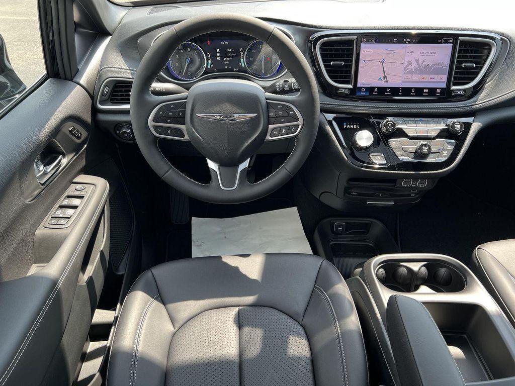 new 2025 Chrysler Pacifica car, priced at $48,093