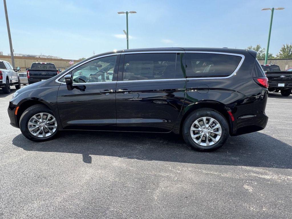 new 2025 Chrysler Pacifica car, priced at $48,093