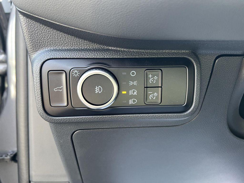 new 2025 Ford Explorer car, priced at $43,669