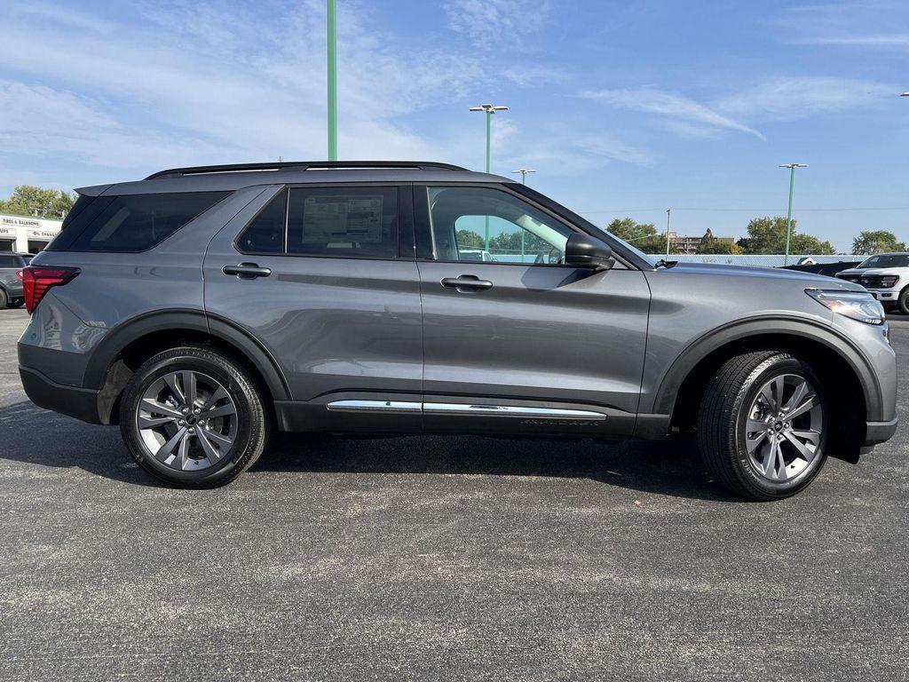 new 2025 Ford Explorer car, priced at $43,669