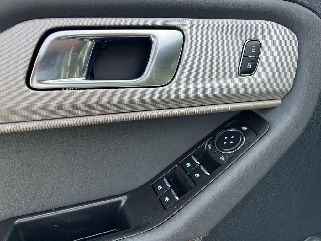 new 2025 Ford Explorer car, priced at $43,669