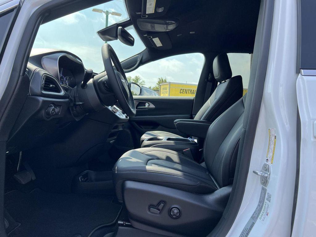 new 2026 Chrysler Pacifica car, priced at $42,852