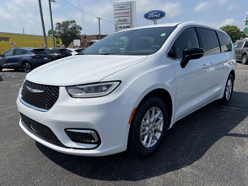 new 2026 Chrysler Pacifica car, priced at $42,852