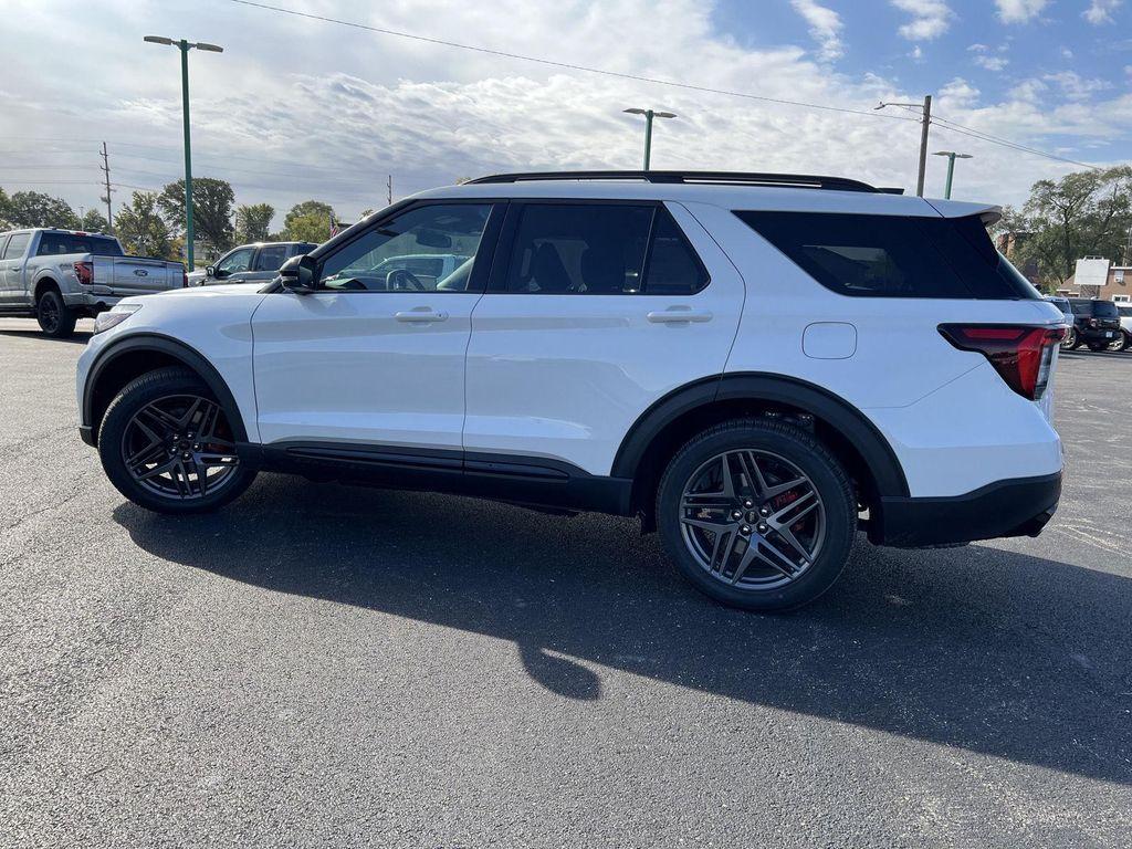 new 2025 Ford Explorer car, priced at $56,577