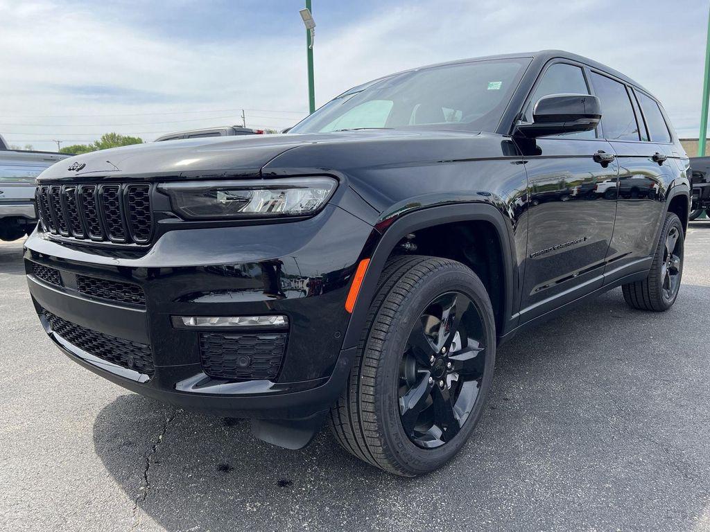 new 2025 Jeep Grand Cherokee L car, priced at $51,237