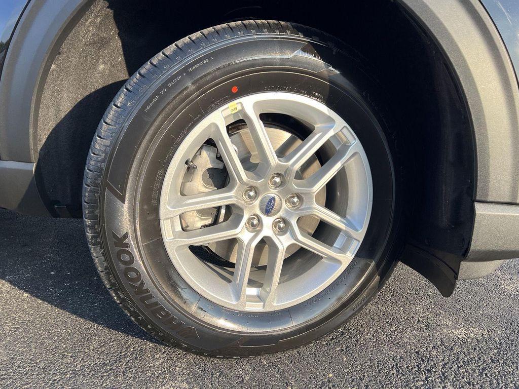 new 2025 Ford Explorer car, priced at $38,309
