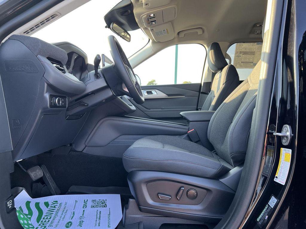 new 2025 Ford Explorer car, priced at $38,309