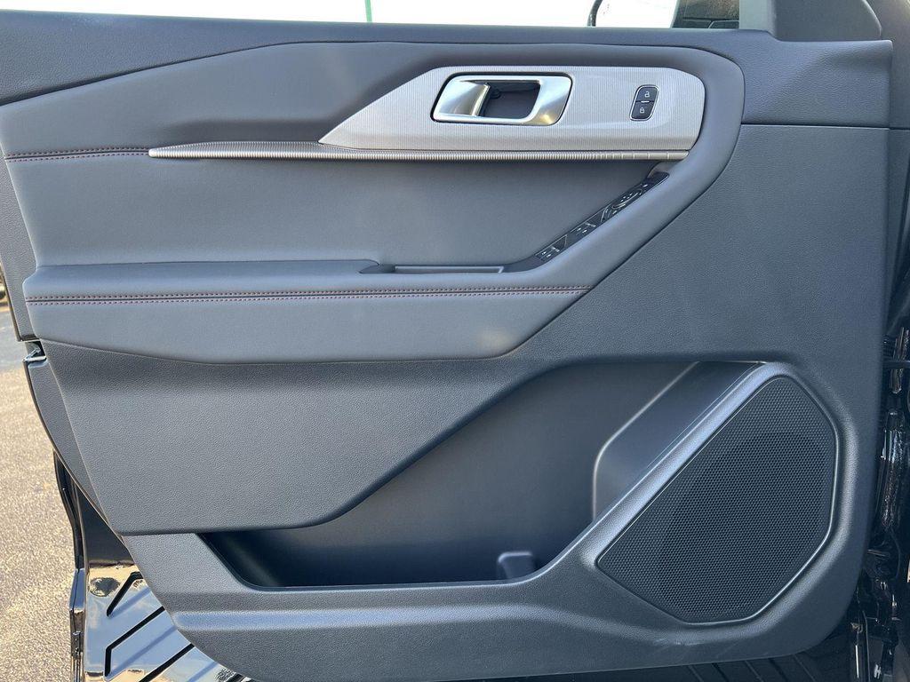 new 2025 Ford Explorer car, priced at $38,309