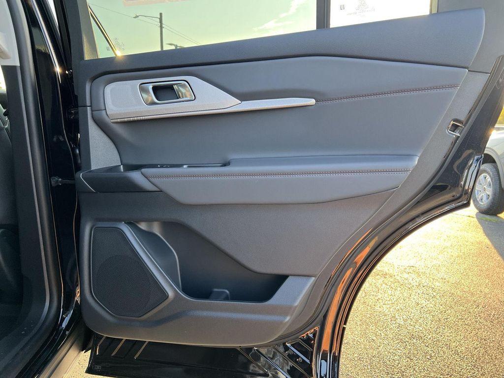 new 2025 Ford Explorer car, priced at $38,309