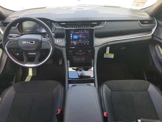 new 2025 Jeep Grand Cherokee car, priced at $37,628