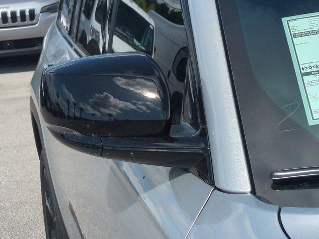 new 2025 Jeep Grand Cherokee car, priced at $37,628