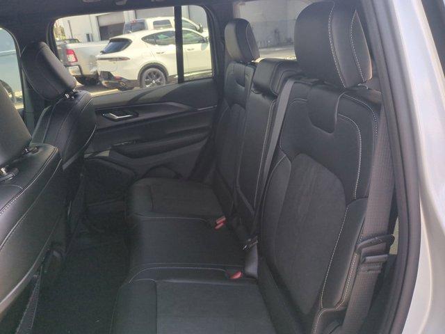 new 2025 Jeep Grand Cherokee car, priced at $37,628