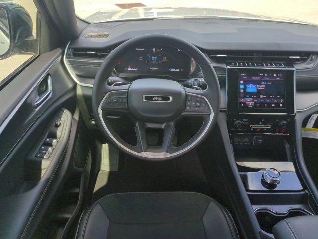 new 2025 Jeep Grand Cherokee car, priced at $37,628