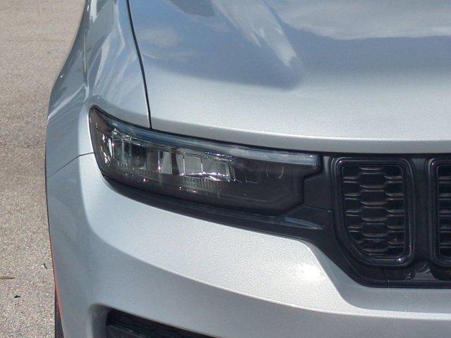 new 2025 Jeep Grand Cherokee car, priced at $37,628