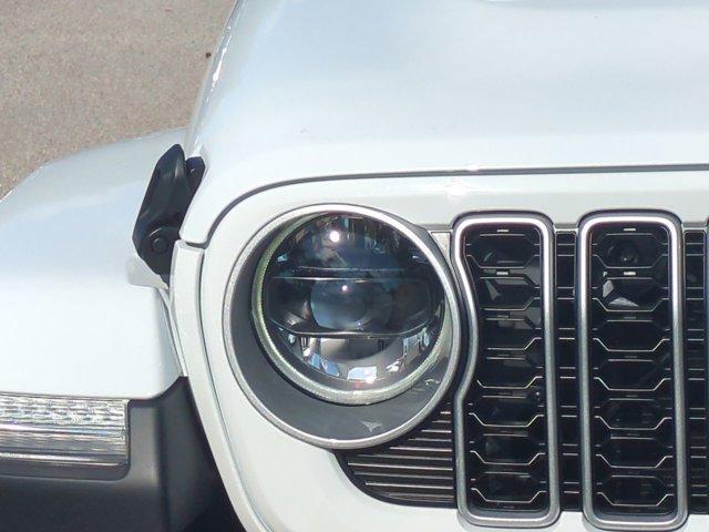 new 2025 Jeep Wrangler car, priced at $51,731