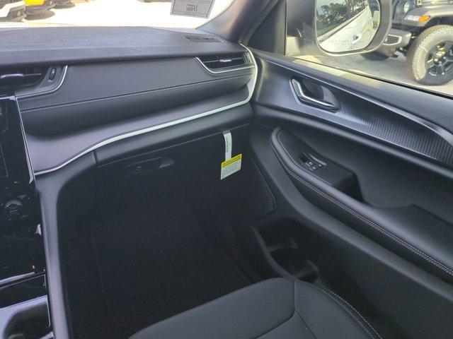 new 2025 Jeep Grand Cherokee L car, priced at $38,729