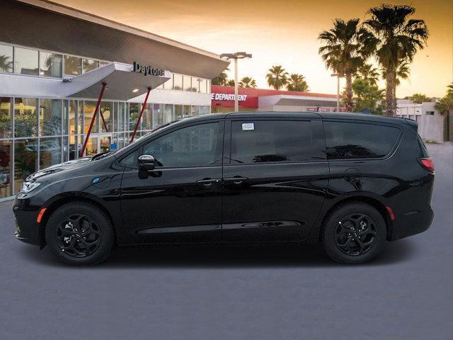 new 2024 Chrysler Pacifica Hybrid car, priced at $51,849