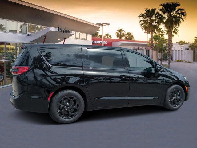 new 2024 Chrysler Pacifica Hybrid car, priced at $51,849