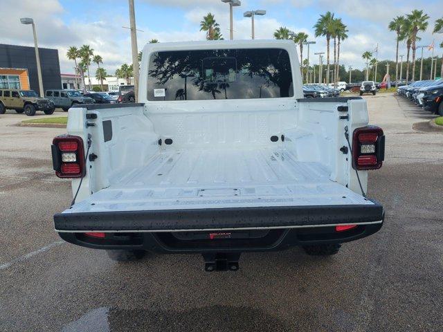 new 2025 Jeep Gladiator car, priced at $48,024