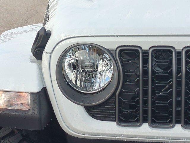 new 2025 Jeep Gladiator car, priced at $48,024