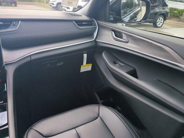new 2025 Jeep Grand Cherokee L car, priced at $47,046
