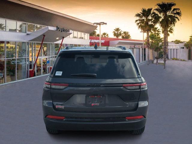 new 2025 Jeep Grand Cherokee car, priced at $42,384