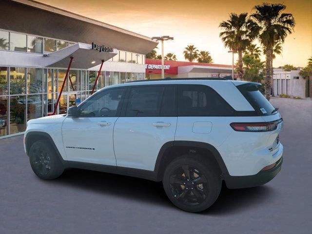 new 2025 Jeep Grand Cherokee car, priced at $42,890
