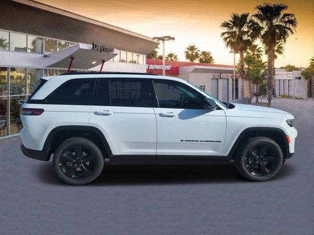 new 2025 Jeep Grand Cherokee car, priced at $42,890
