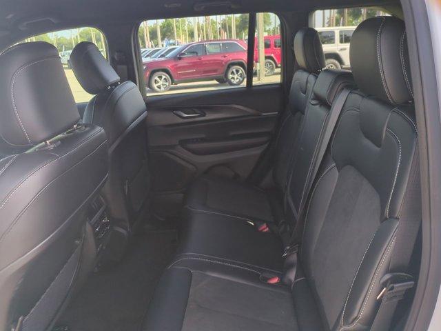 new 2025 Jeep Grand Cherokee car, priced at $42,890
